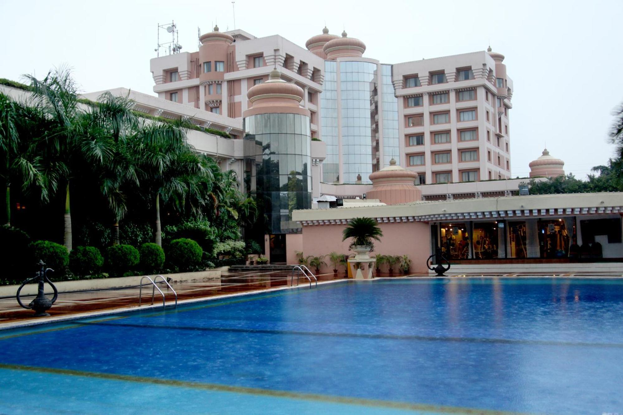 Hotel Swosti Premium Bhubaneswar Dış mekan fotoğraf