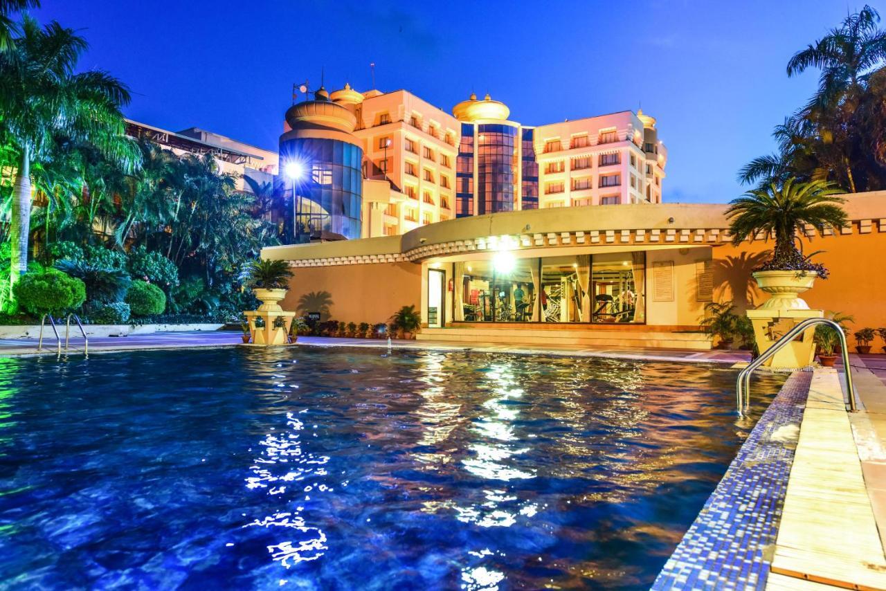 Hotel Swosti Premium Bhubaneswar Dış mekan fotoğraf
