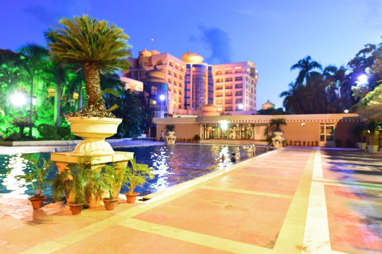 Hotel Swosti Premium Bhubaneswar Dış mekan fotoğraf