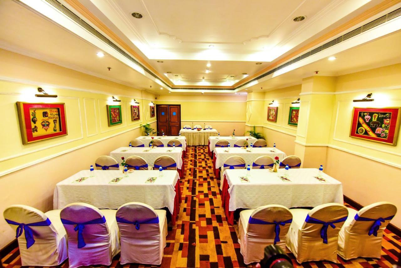 Hotel Swosti Premium Bhubaneswar Dış mekan fotoğraf